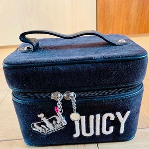 Juicy Couture Travel Case! Use for makeup, toiletries, jewelry!
